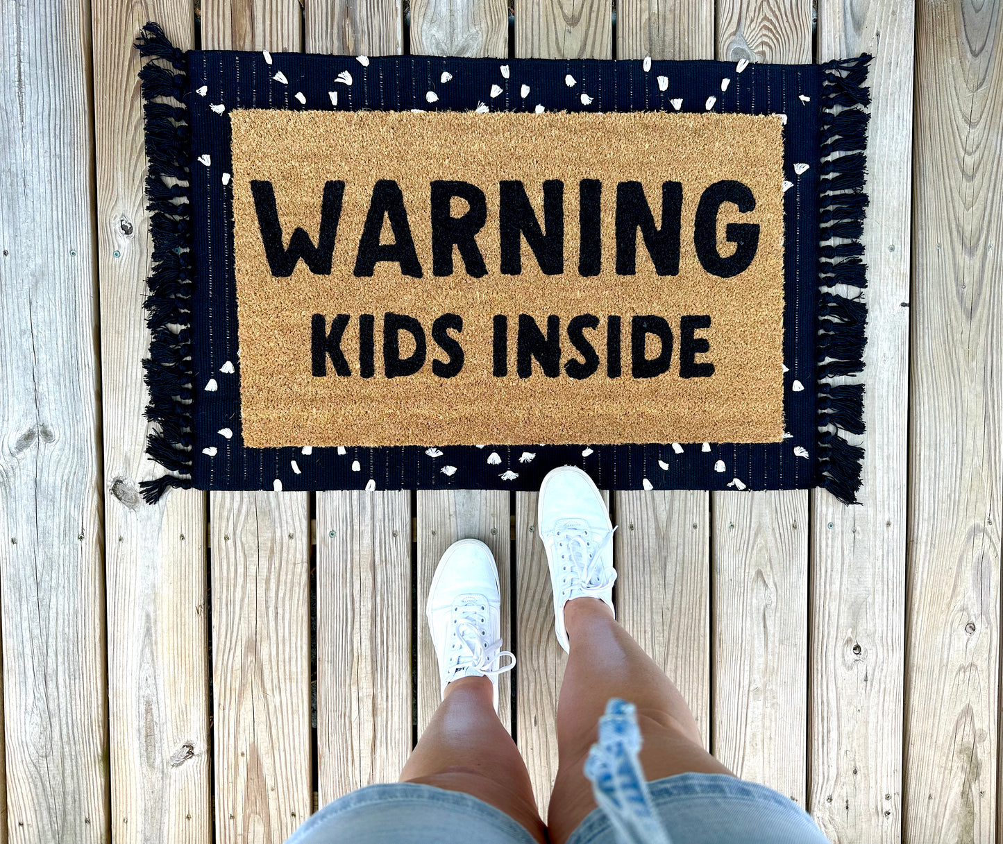 Warning kids inside doormat
