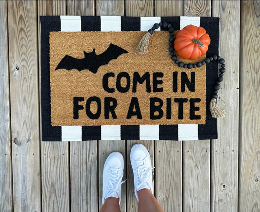 Come in for a bite doormat